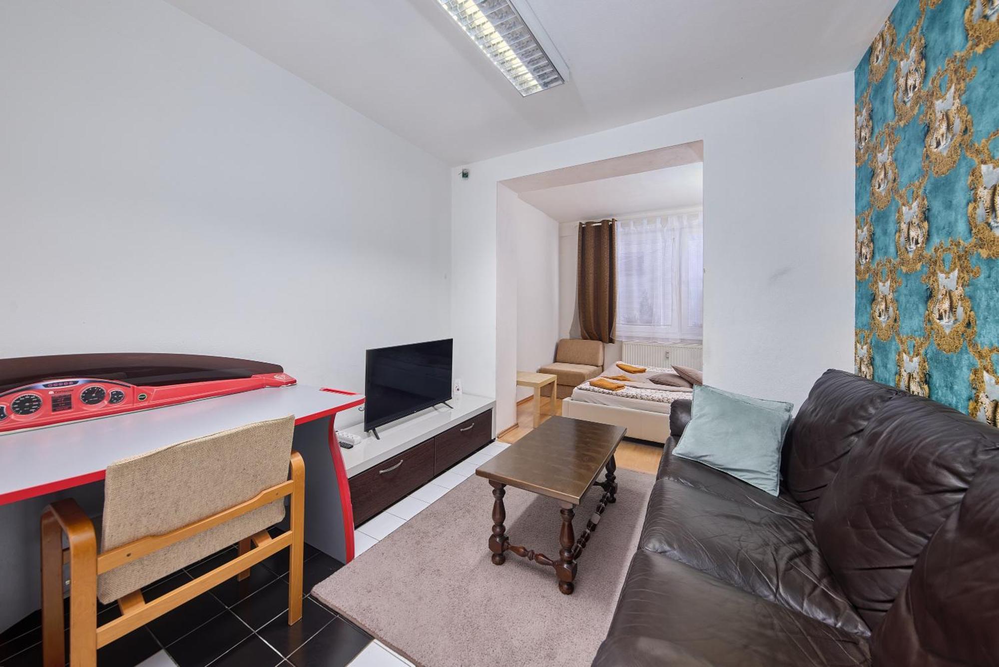 Destiny Apartment Bratislava Buitenkant foto